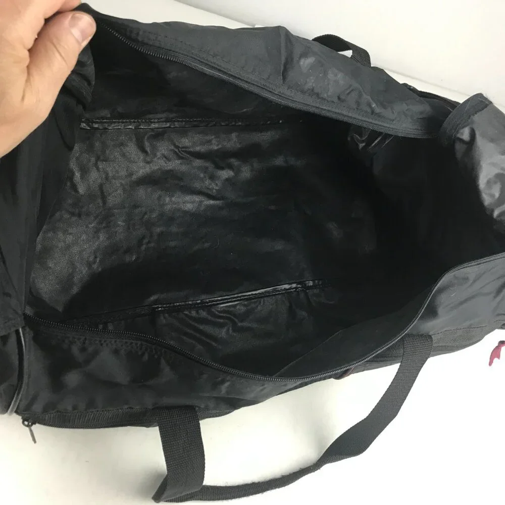 Wilson Unisex Duffle Bag Black/Maroon Nylon Sports Shoulder Strap Zipper Pocket‎